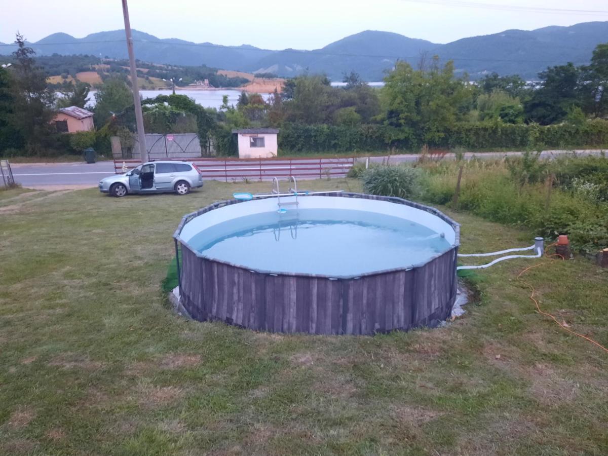 Ieşelniţa Casa Claudiuヴィラ エクステリア 写真